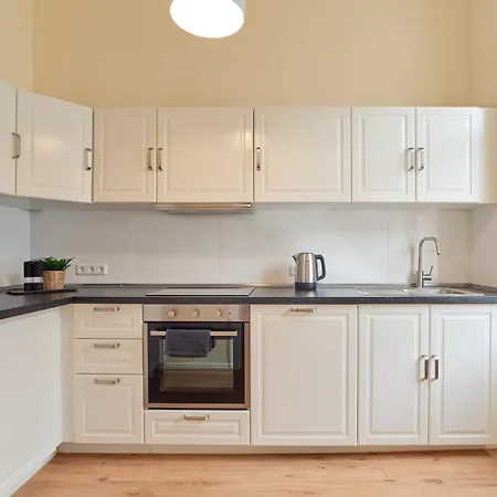 Marx - Geraeumige Im Zentrum Von - Bis 6 Personen, 2 Schlafzimmer, Wlan & Waschmaschine * Treviri