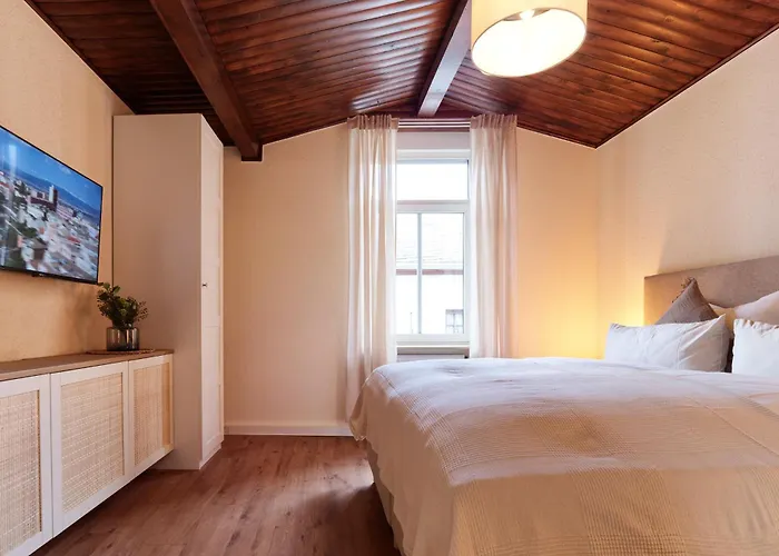 Marx - Geraeumige Im Zentrum Von - Bis 6 Personen, 2 Schlafzimmer, Wlan & Waschmaschine Трир