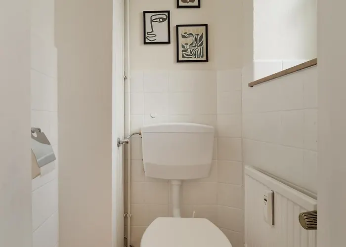 Marx - Geraeumige Im Zentrum Von - Bis 6 Personen, 2 Schlafzimmer, Wlan & Waschmaschine Treviri